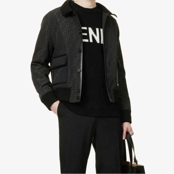 FENDI Logo Sweater Size Small - Picture 4 of 6